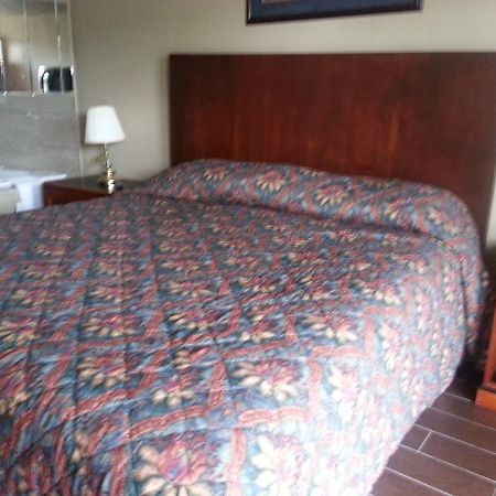 America'S Best Inn & Suites Clarksville คลาร์กสวิลล์ ภายนอก รูปภาพ