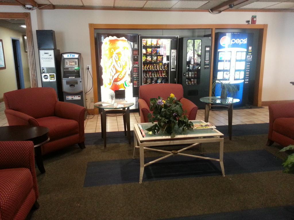 America'S Best Inn & Suites Clarksville คลาร์กสวิลล์ ภายนอก รูปภาพ