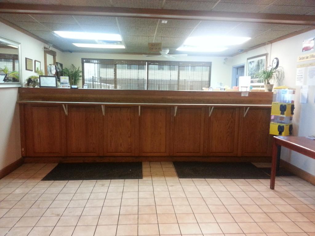America'S Best Inn & Suites Clarksville คลาร์กสวิลล์ ภายนอก รูปภาพ